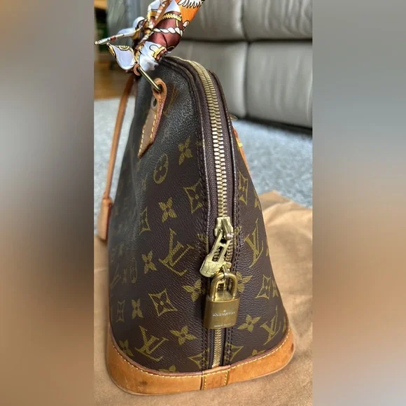 Louis Vuitton Alma BB PM - Picture 4 of 8